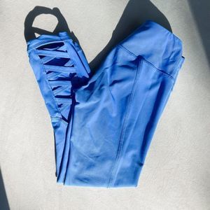 90 DEGREES BY REFLEX CAPRI LEGGINGS WITH DETAIL